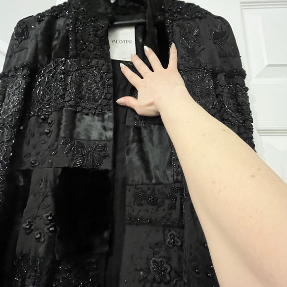 VALENTINO ONE OF A KIND WORN ON RUNWAY COAT - Picture 2 of 9